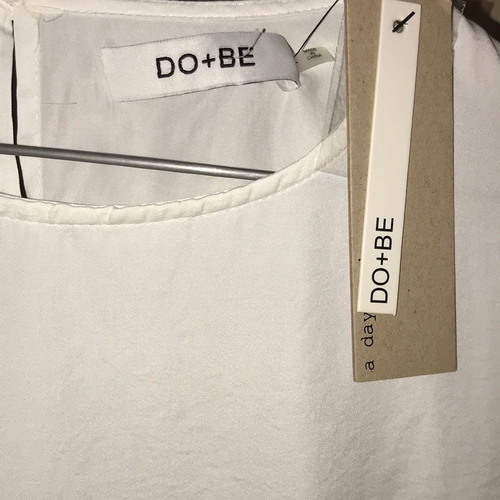 🛍NWT Do + Be Ruffled Tiered Layered White Blouse - Picture 2 of 4